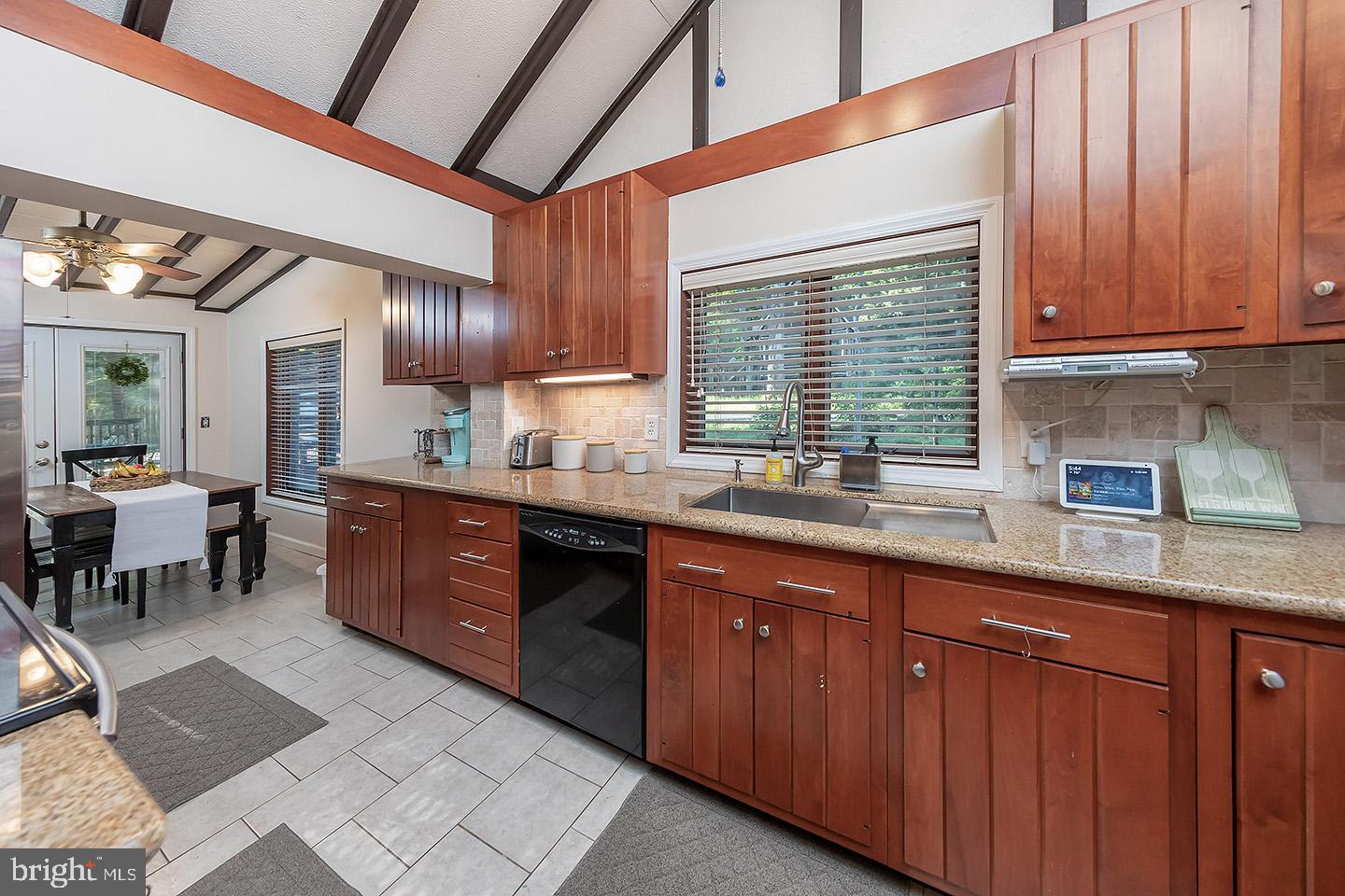 32 Rancocas Boulevard Mount Laurel, NJ 08054 - Photo 5 of 22 Kitchen