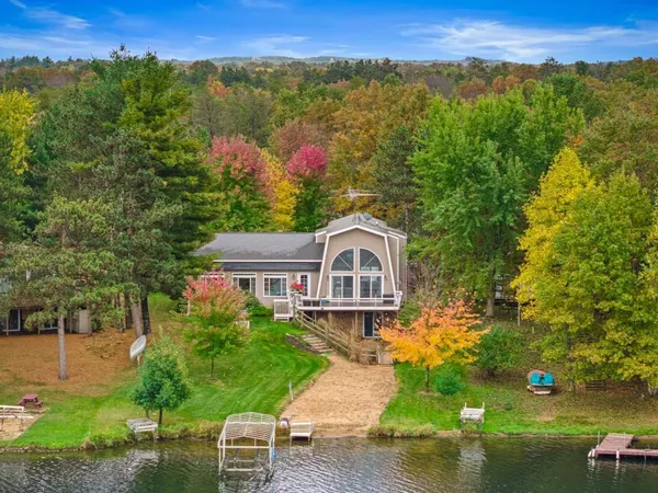 $834,900 | 818 Manchester Court, Nekoosa, WI 54457