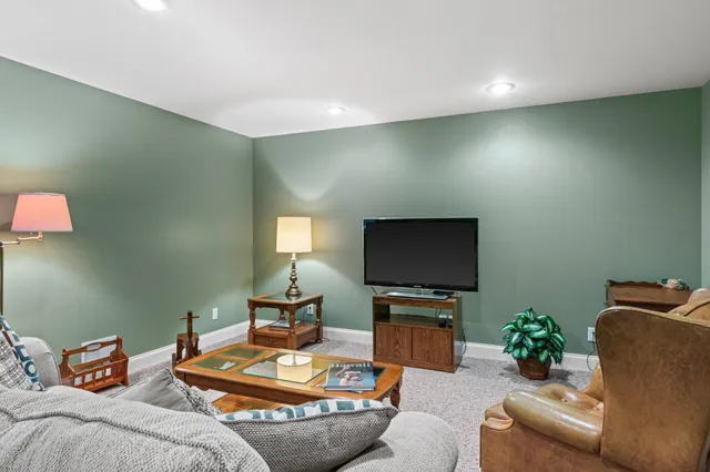 $869,900 | 818 Manchester Court, Nekoosa, WI 54457