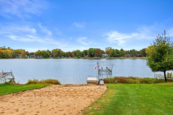 $834,900 | 818 Manchester Court, Nekoosa, WI 54457