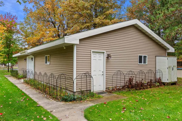 $834,900 | 818 Manchester Court, Nekoosa, WI 54457