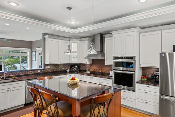 $834,900 | 818 Manchester Court, Nekoosa, WI 54457