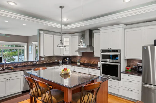 $869,900 | 818 Manchester Court, Nekoosa, WI 54457