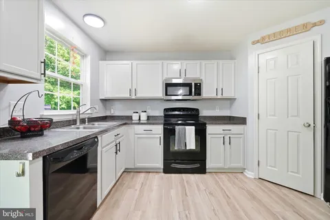 $409,900 | 2 Greenspire Lane, Smyrna, DE 19977