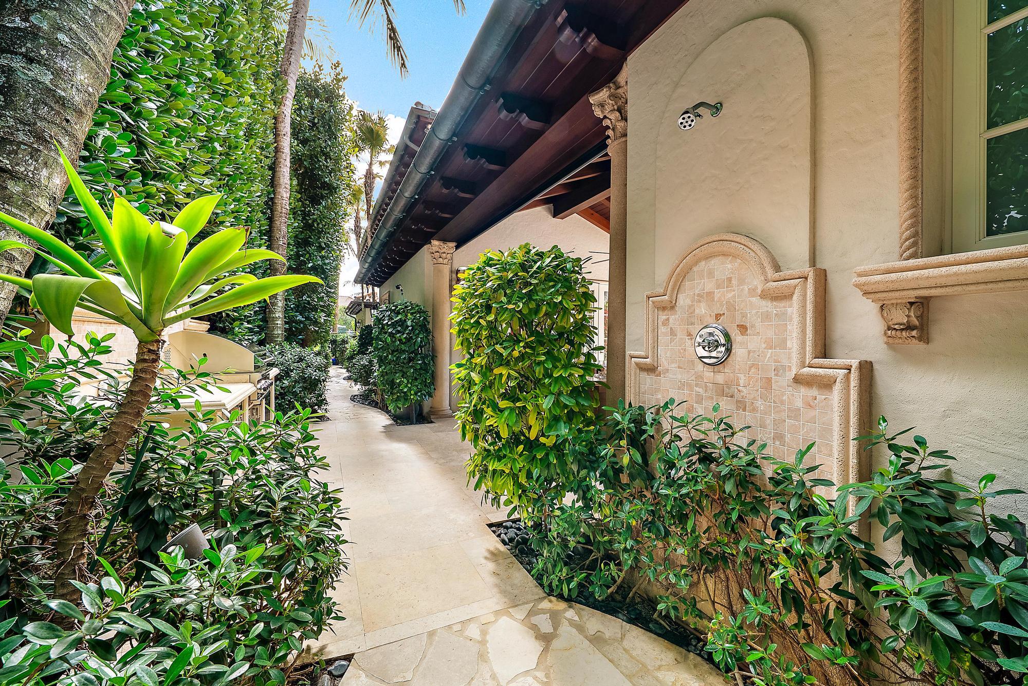 115 Gulfstream Road Palm Beach, FL 33480 - Photo 27 of 33 115 Gulfstream Rd-40