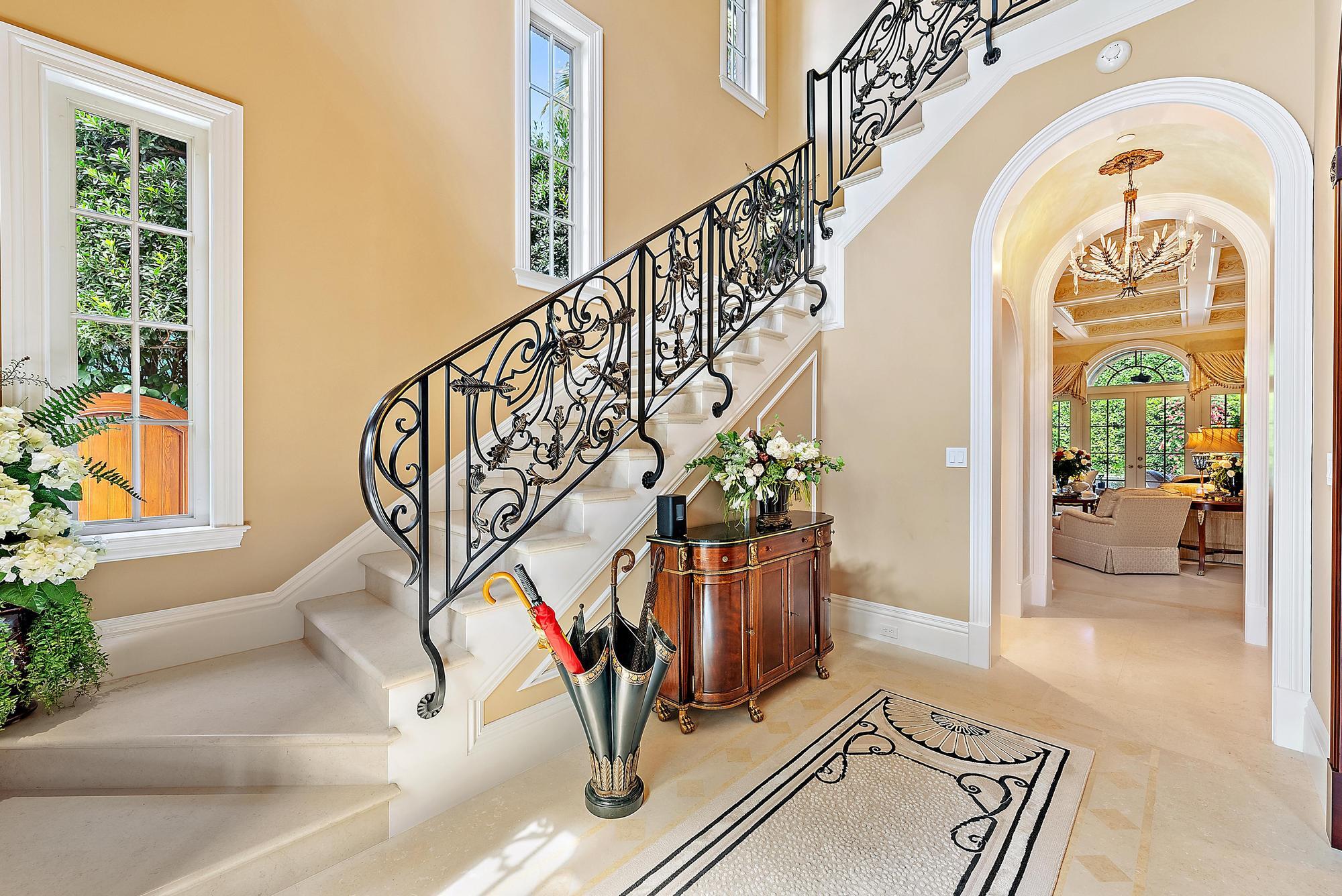115 Gulfstream Road Palm Beach, FL 33480 - Photo 4 of 33 115 Gulfstream Rd-21