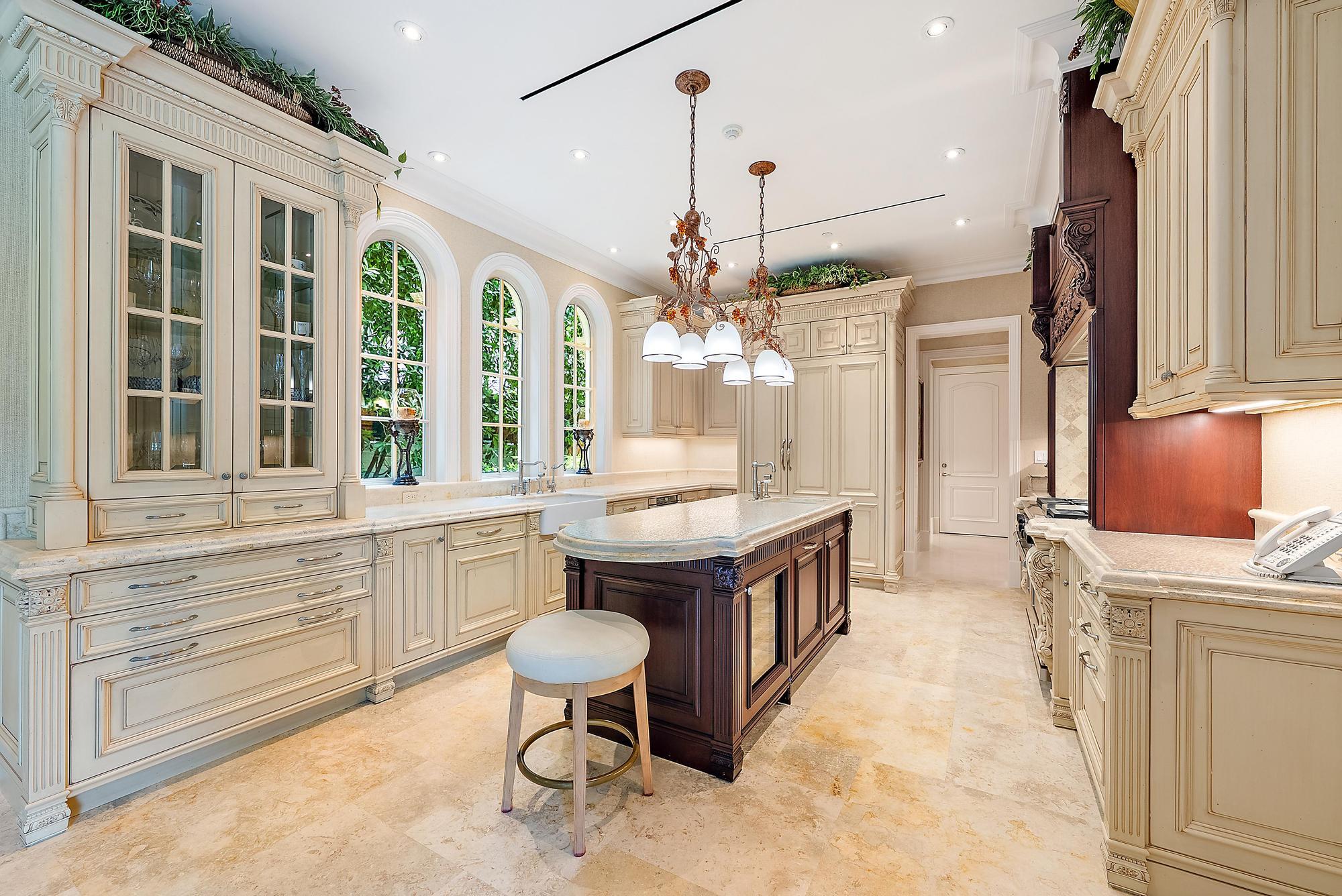 115 Gulfstream Road Palm Beach, FL 33480 - Photo 10 of 33 115 Gulfstream Rd-31