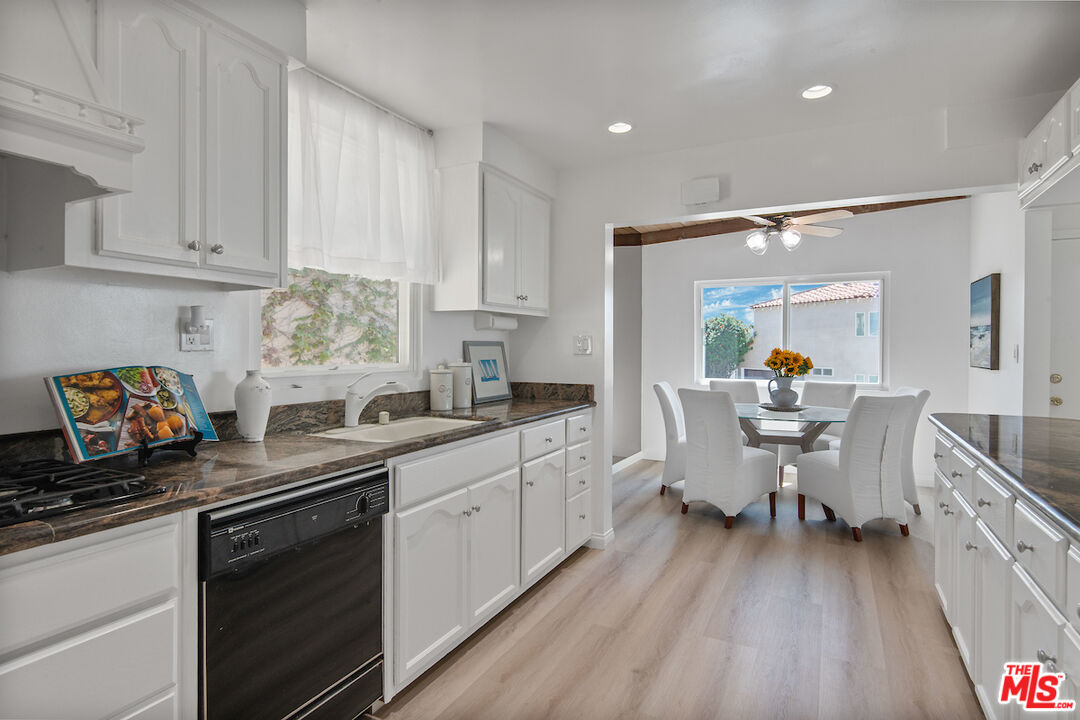 111 Waterview Street Playa del Rey, CA 90293 - Photo 11 of 33 Gallery Image 11