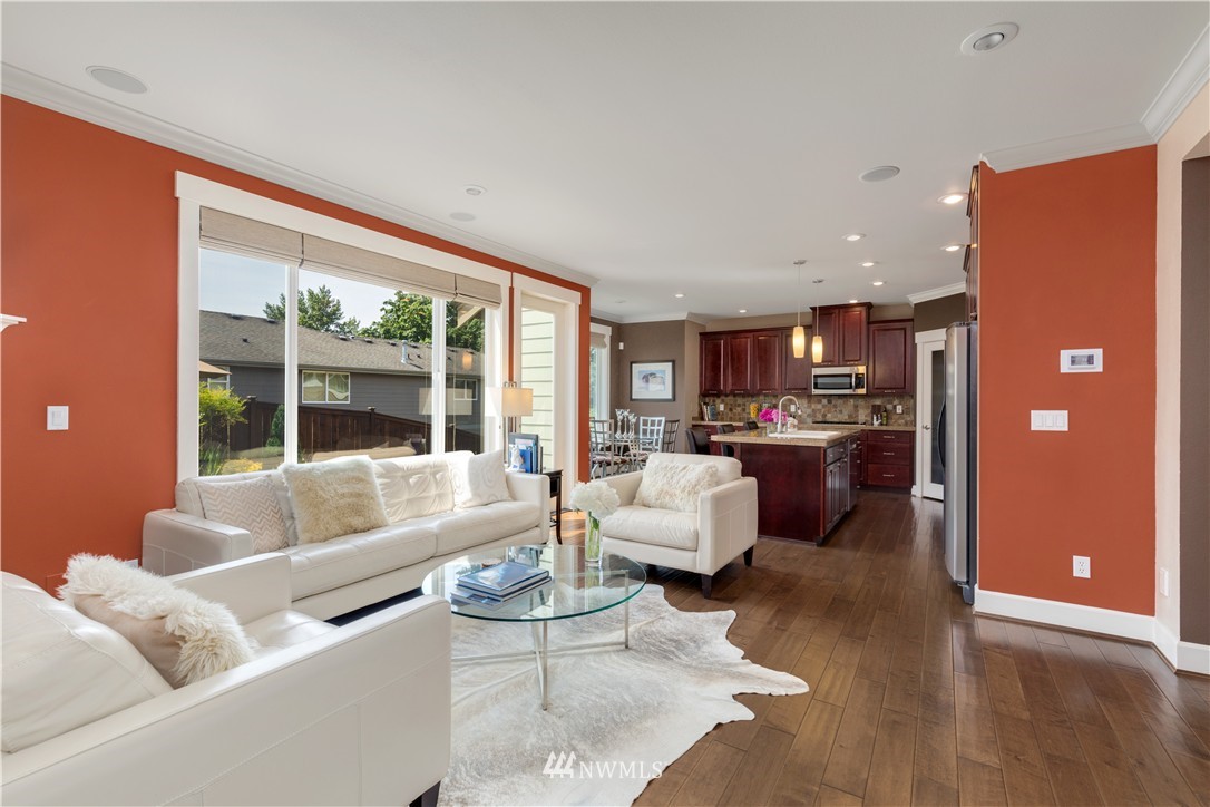 1209 North 27th Place Renton, WA 98056 - Photo 3 of 24 Gallery Image 3