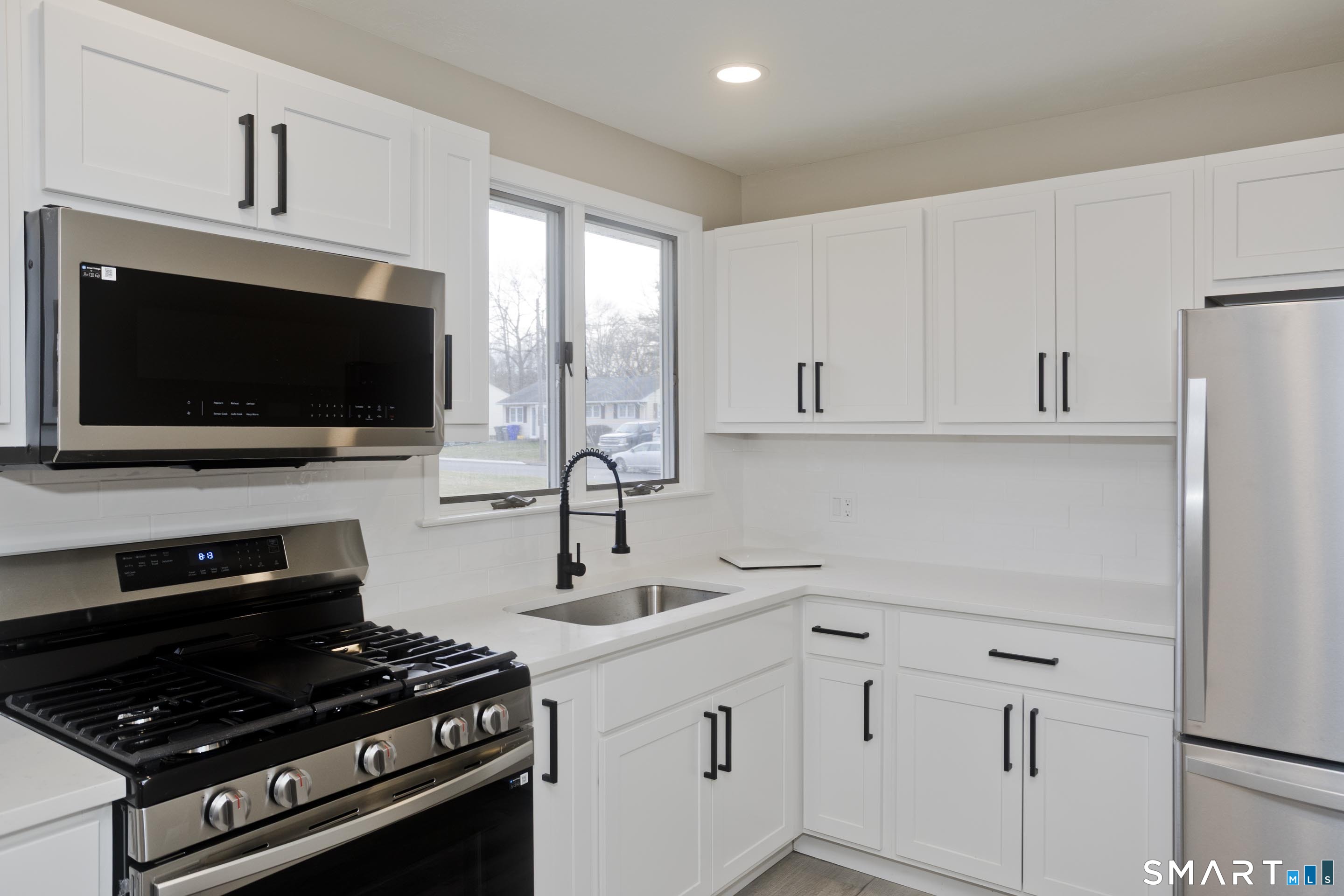 2 Pearl St Extension Enfield, CT 06082 - Photo 15 of 40