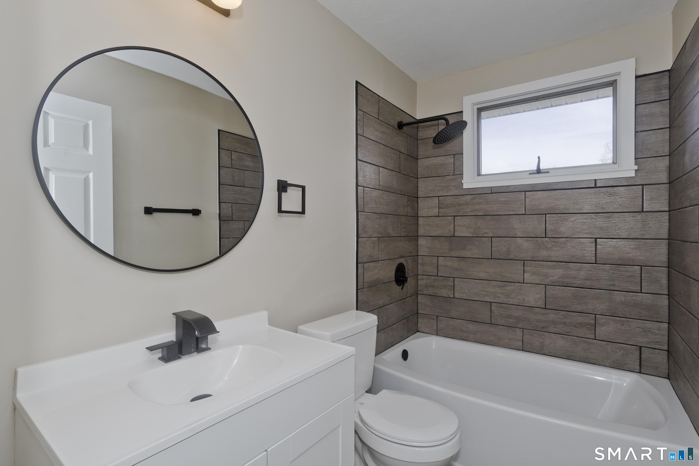 2 Pearl St Extension Enfield, CT 06082 - Photo 19 of 40