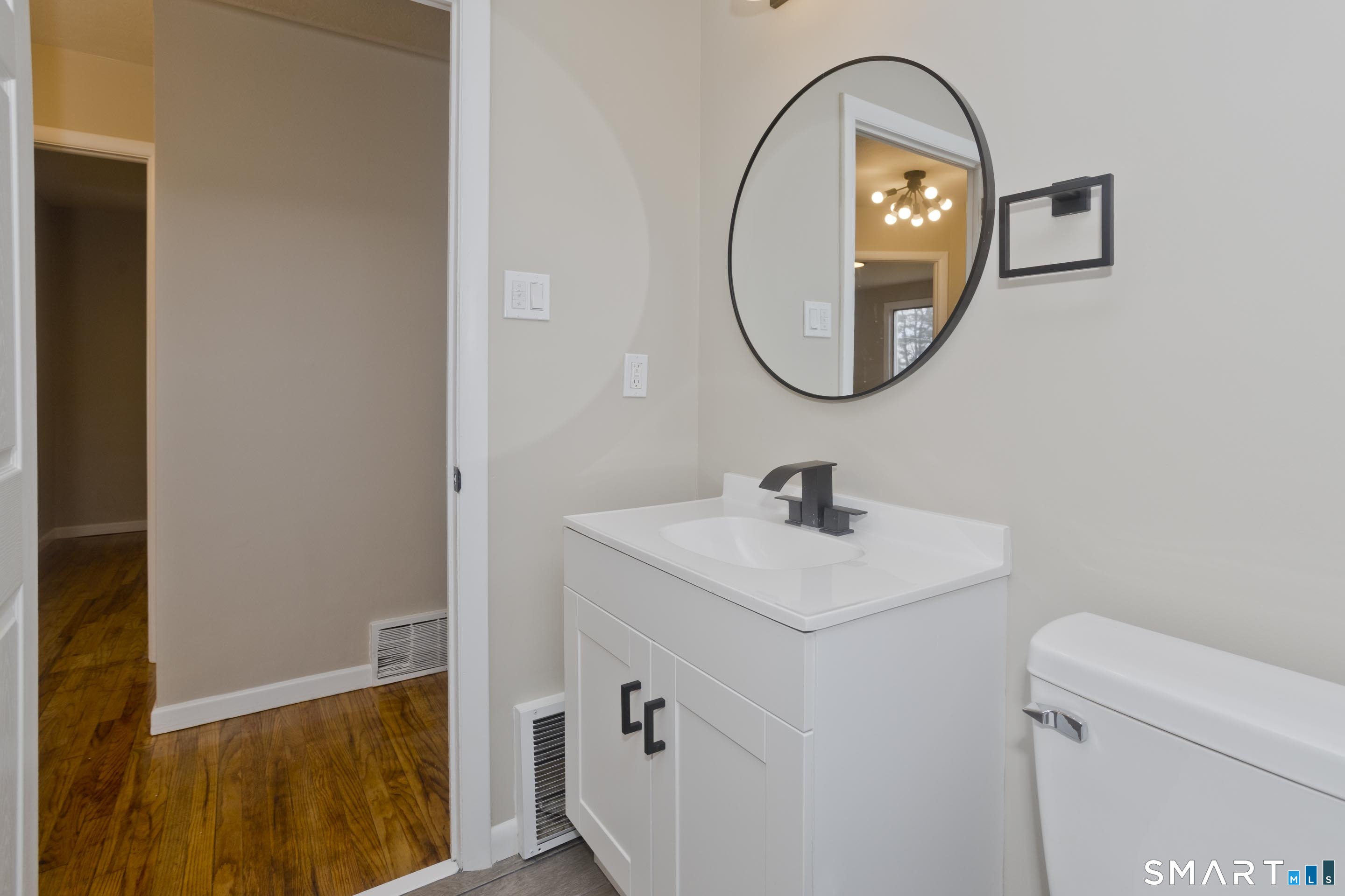 2 Pearl St Extension Enfield, CT 06082 - Photo 21 of 40