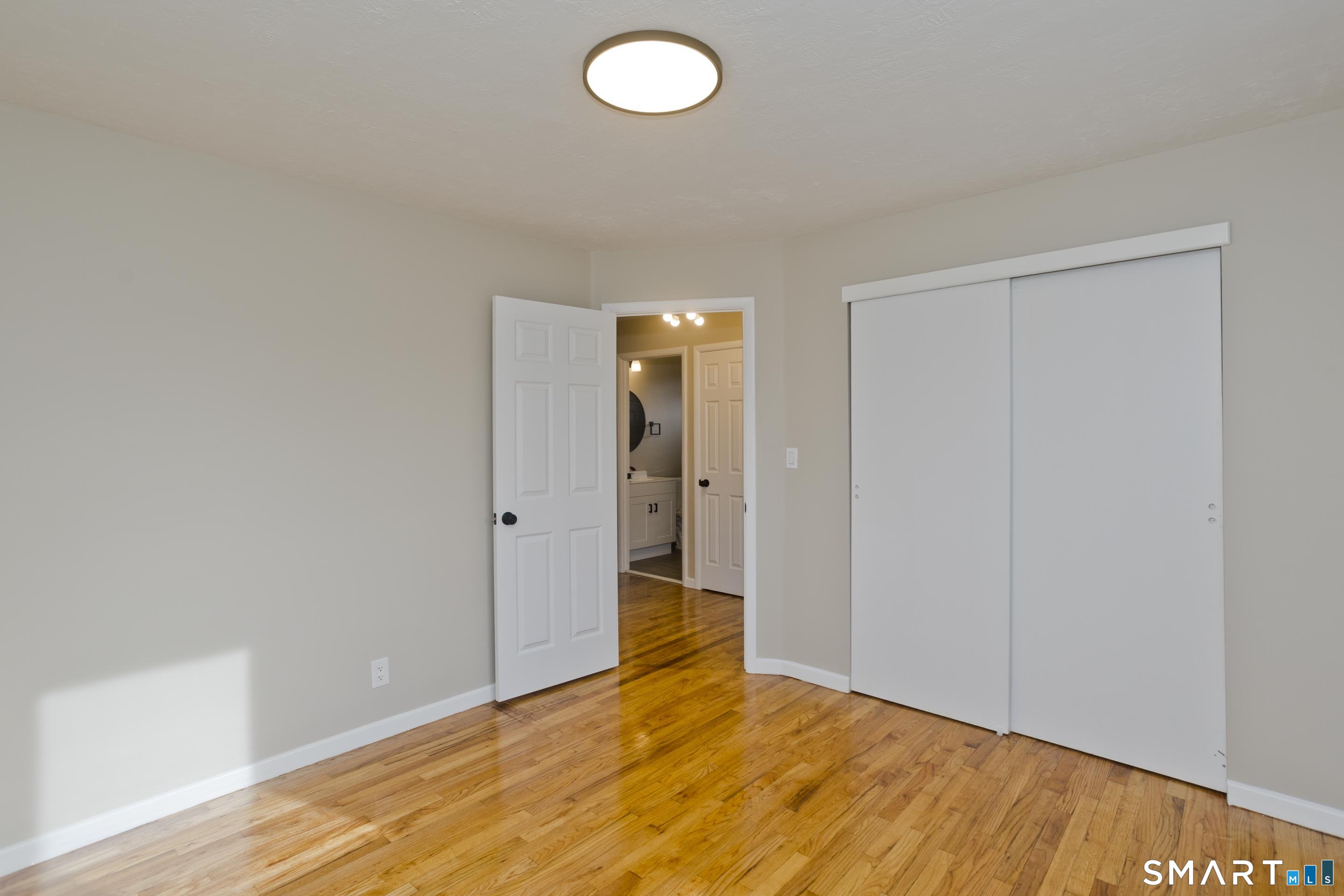 2 Pearl St Extension Enfield, CT 06082 - Photo 25 of 40