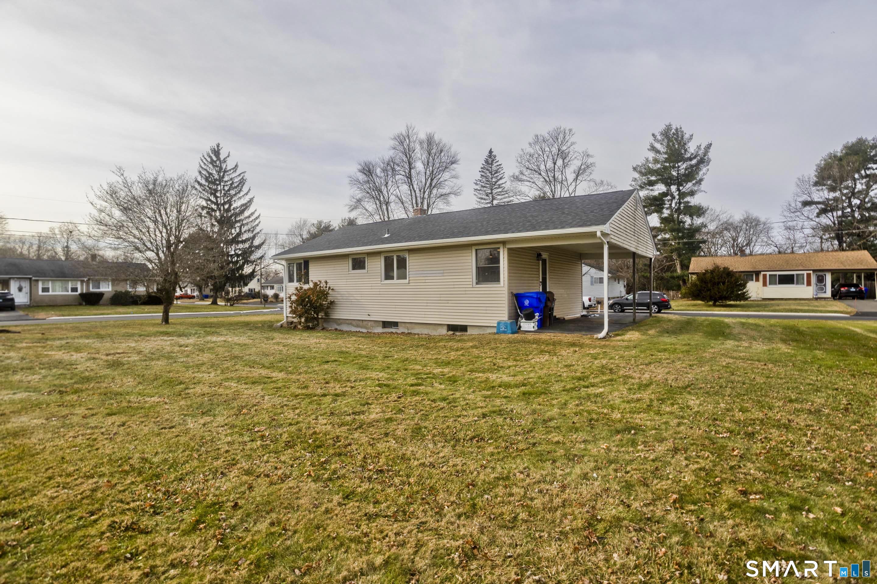 2 Pearl St Extension Enfield, CT 06082 - Photo 37 of 40