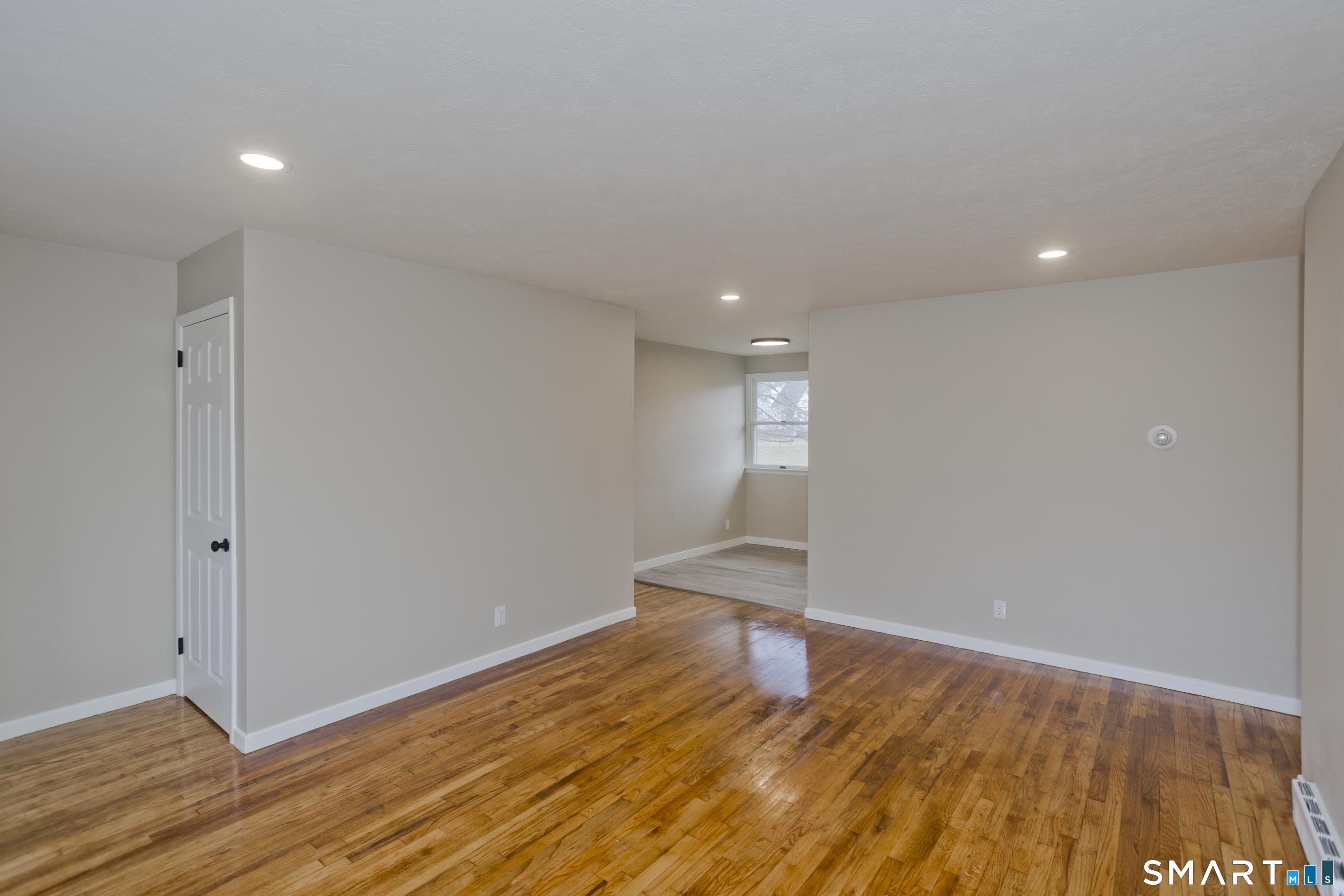 2 Pearl St Extension Enfield, CT 06082 - Photo 6 of 40