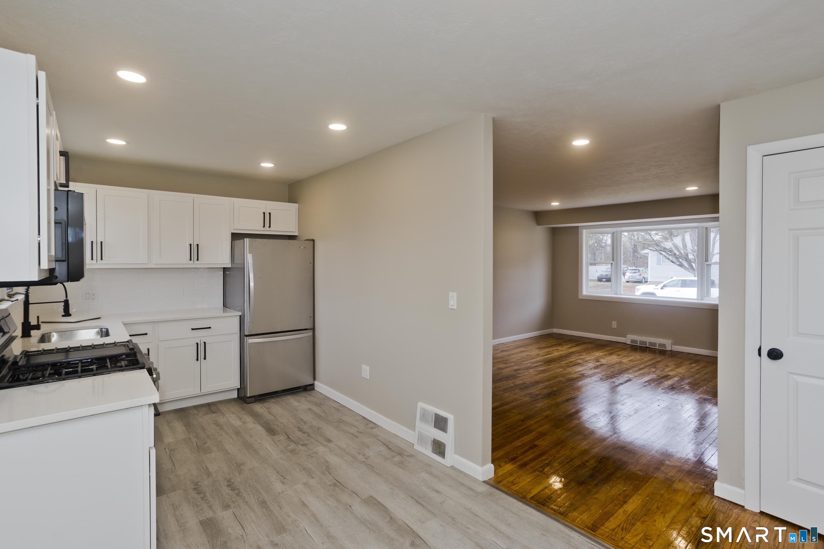 2 Pearl St Extension Enfield, CT 06082 - Photo 10 of 40