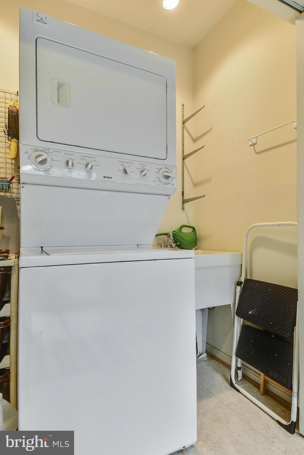 12613 Epping Road Silver Spring, MD 20906 - Photo 26 of 29 a utility room with dryer and washer