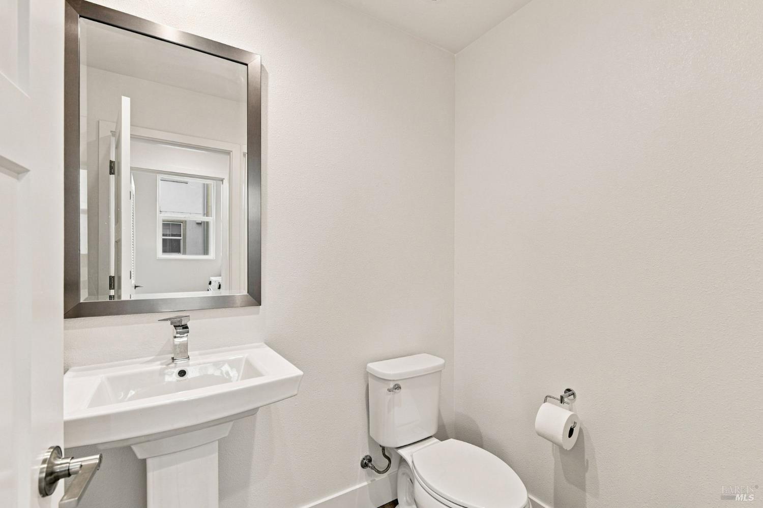659 Semillon Lane Santa Rosa, CA 95403 - Photo 29 of 33 Gallery Image 29