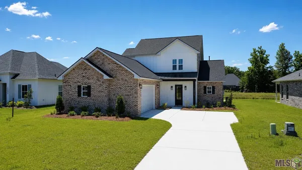 $419,900 | 10480 Highpoint Drive, Denham Springs, LA 70706