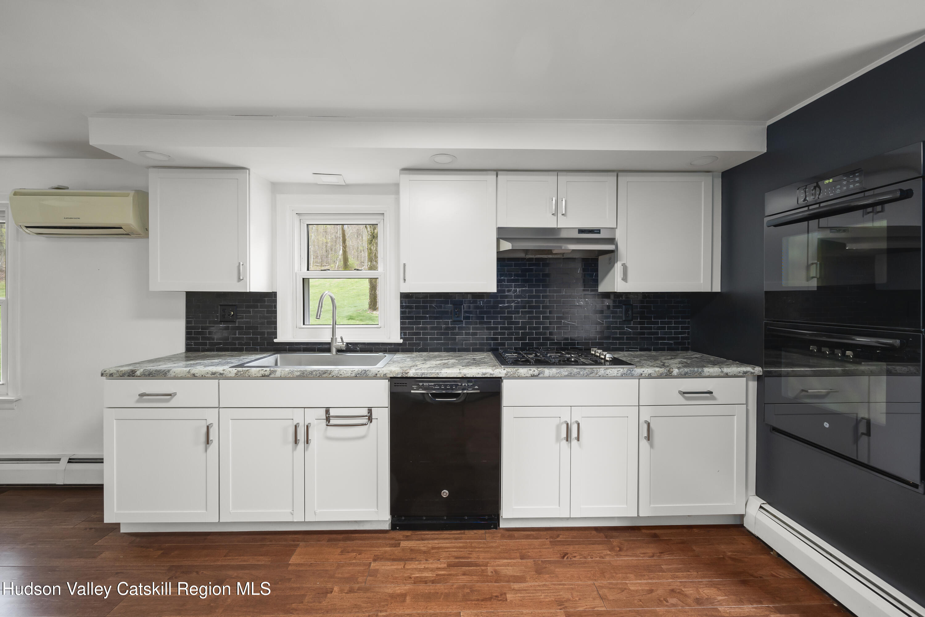 367 Woods Court Road Ancramdale, NY 12503 - Photo 8 of 31 7Y3A6552