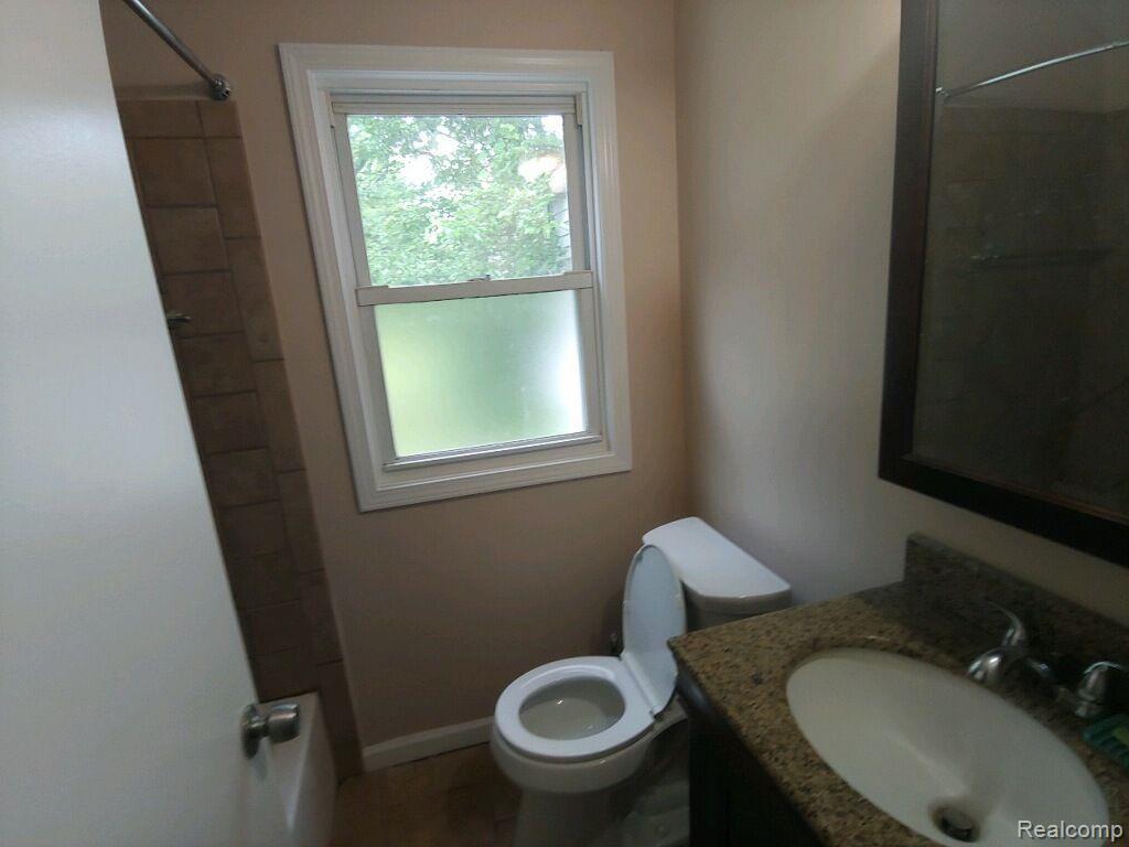 2896 James Road Auburn Hills, MI 48326 - Photo 18 of 22