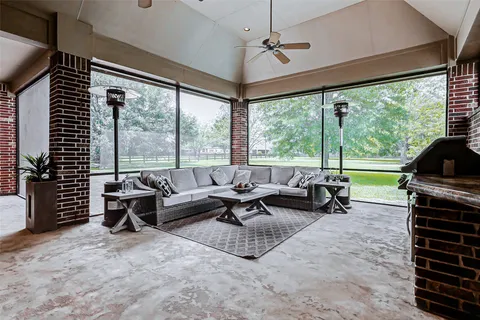 $995,000 | 3623 Wellspring Lake Drive, Fulshear, TX 77441