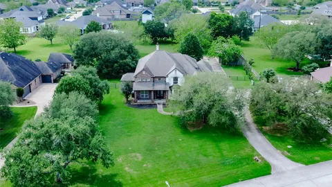 $995,000 | 3623 Wellspring Lake Drive, Fulshear, TX 77441