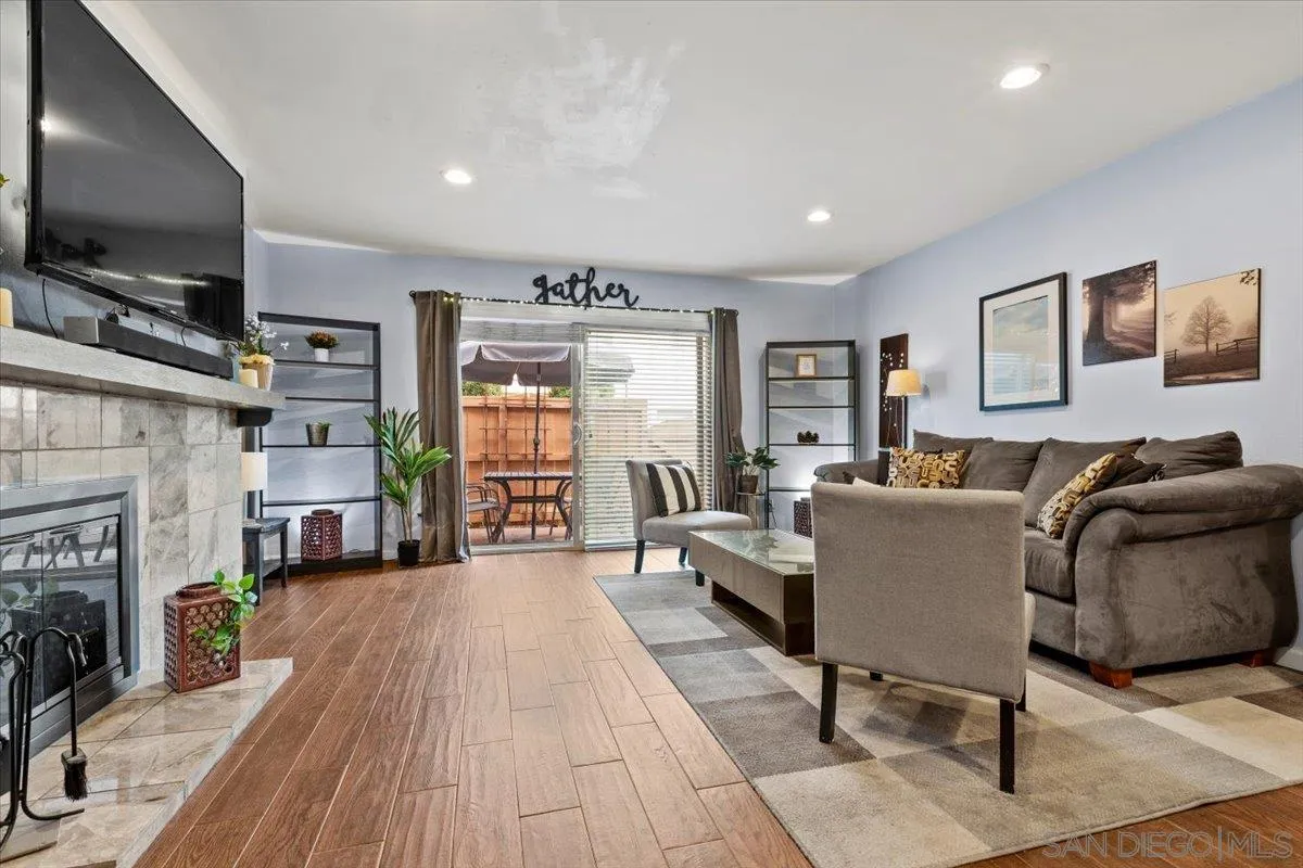 6821 Alvarado Road, Unit 2 San Diego, CA 92120 - Photo 4 of 26