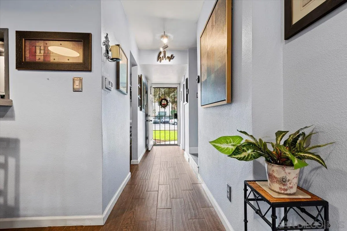 6821 Alvarado Road, Unit 2 San Diego, CA 92120 - Photo 8 of 26