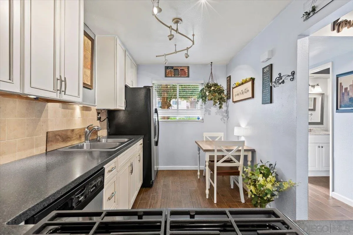 6821 Alvarado Road, Unit 2 San Diego, CA 92120 - Photo 10 of 26