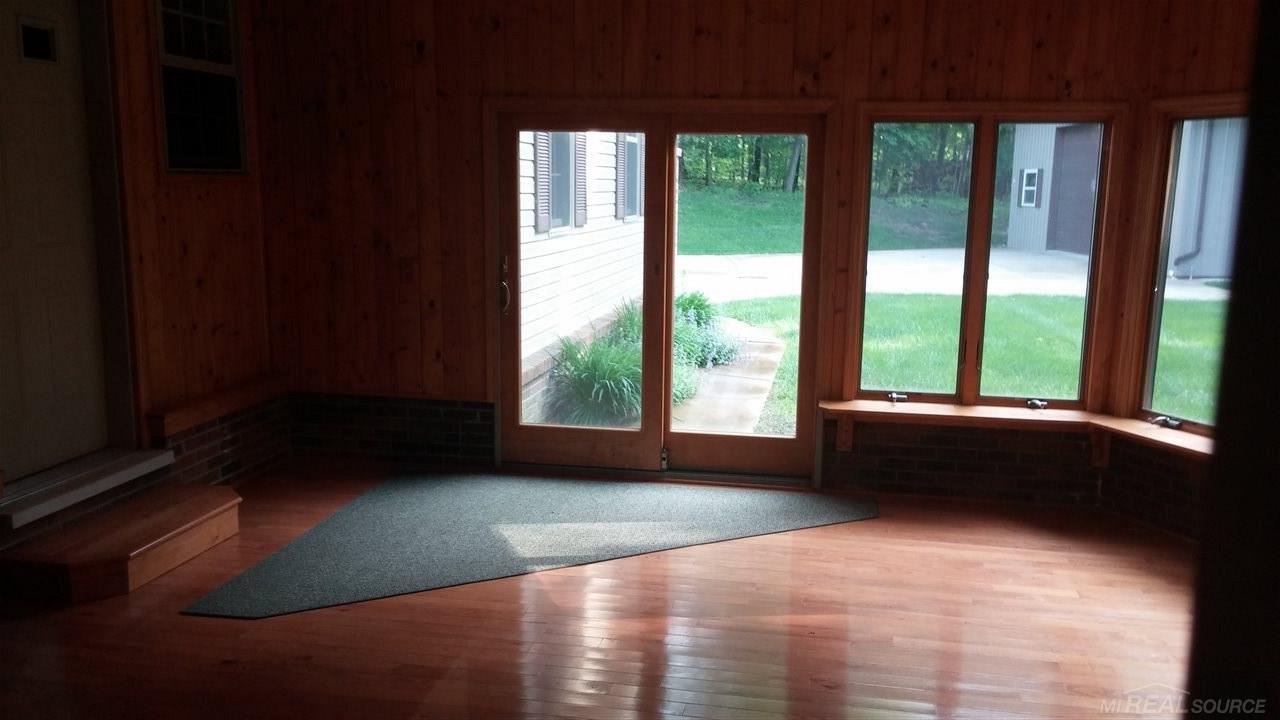 3566 Charitoo Ridge Leonard, MI 48367 - Photo 7 of 24