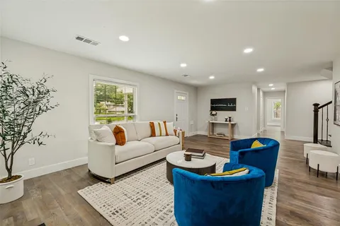 $1,040,000 | 2006 Marydale Road, Dallas, TX 75208