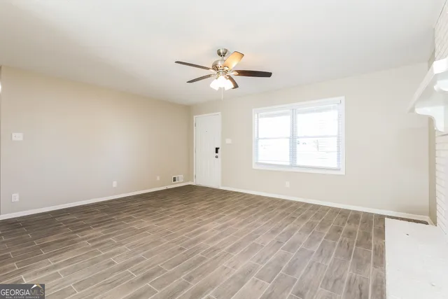 $1,915 | 219 Deerfield Drive, Jonesboro, GA 30238