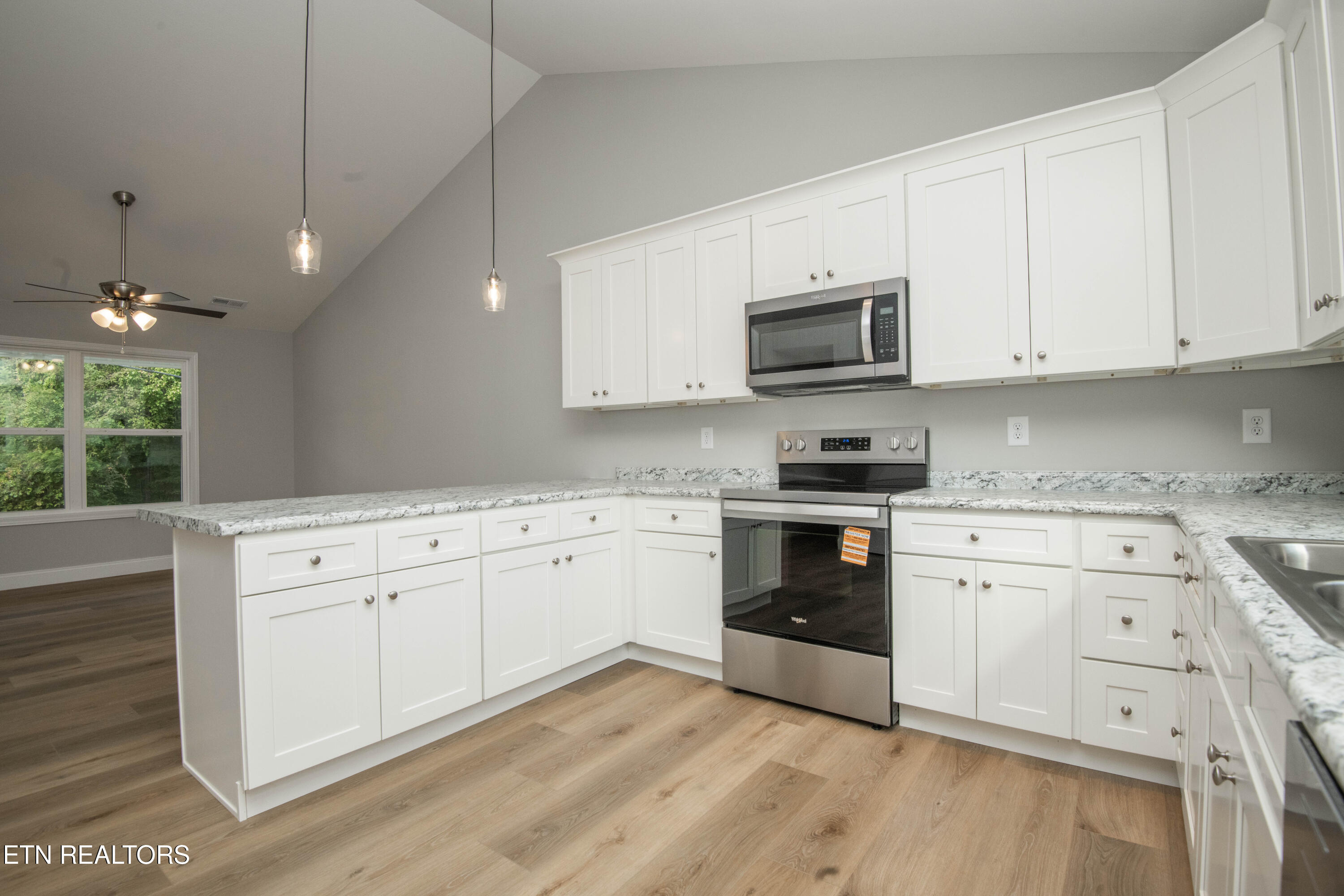 94 Wedgewood Road Oak Ridge, TN 37830 - Photo 13 of 41 13