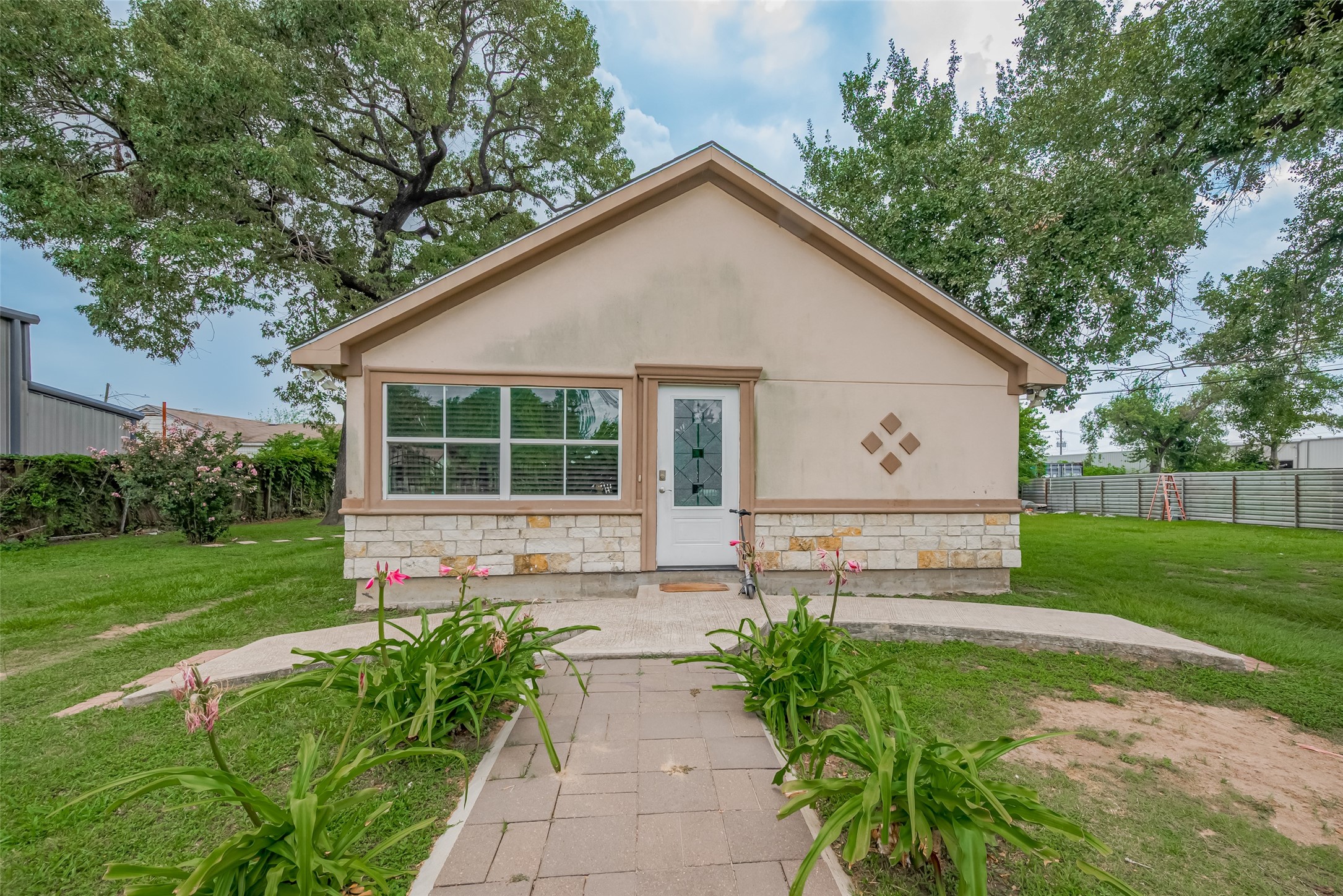 1540 Sheffield Boulevard Houston, TX 77015 - Photo 30 of 42 a view of a house with backyard