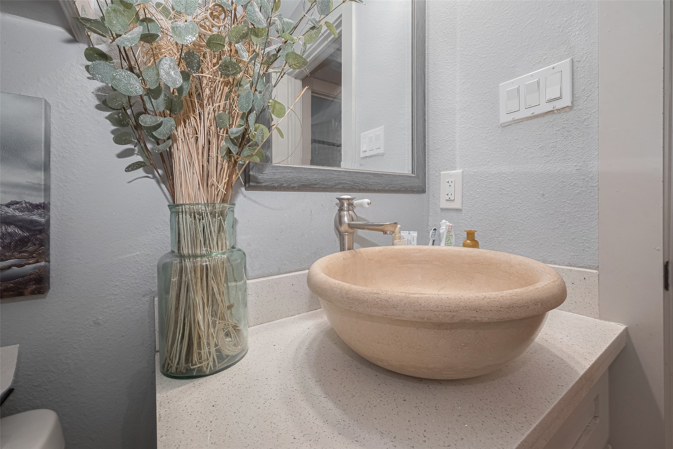 1540 Sheffield Boulevard Houston, TX 77015 - Photo 10 of 42 a bathroom with a sink and mirror