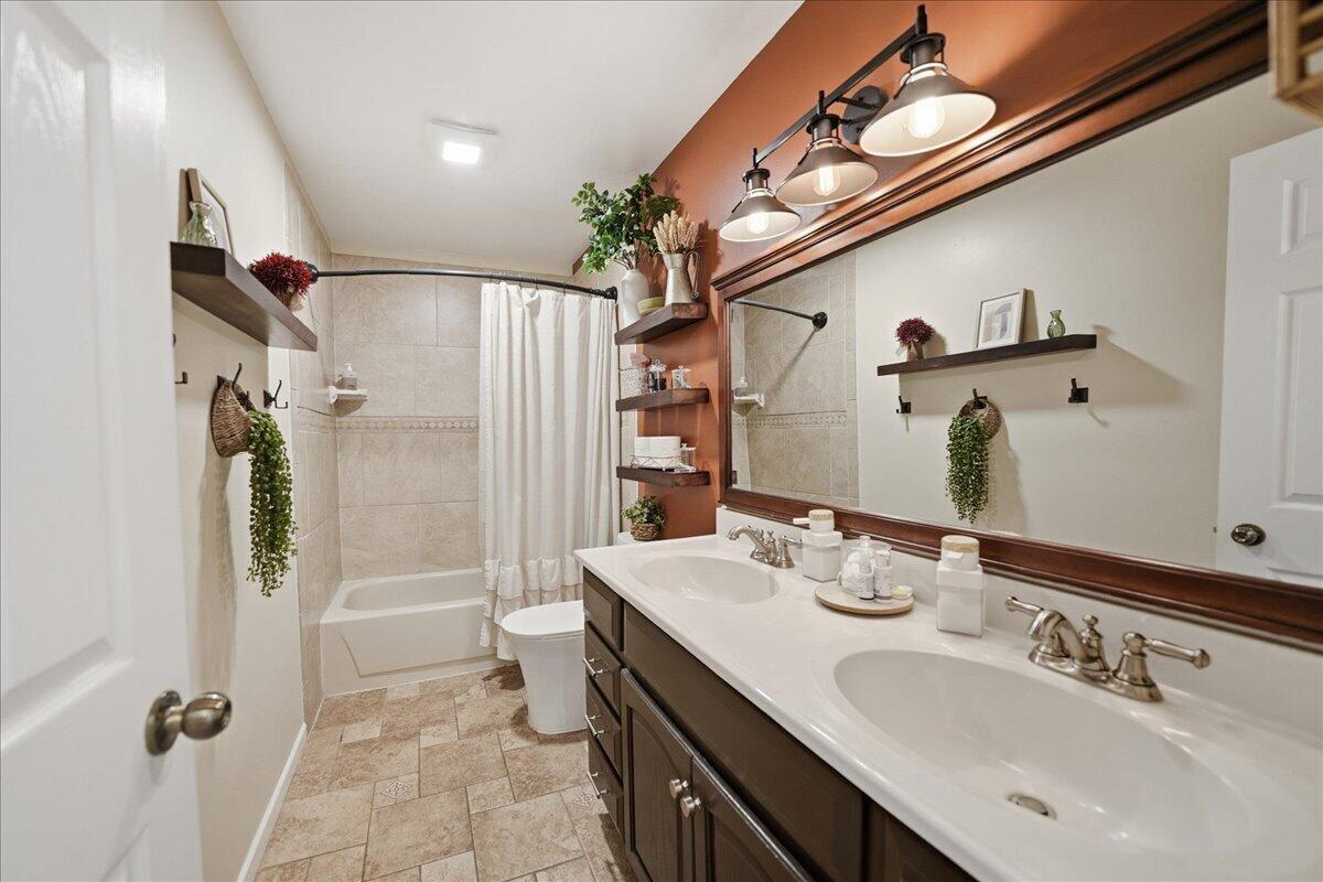 14400 Riskin Road Cedar Lake, IN 46303 - Photo 16 of 32 1200x800