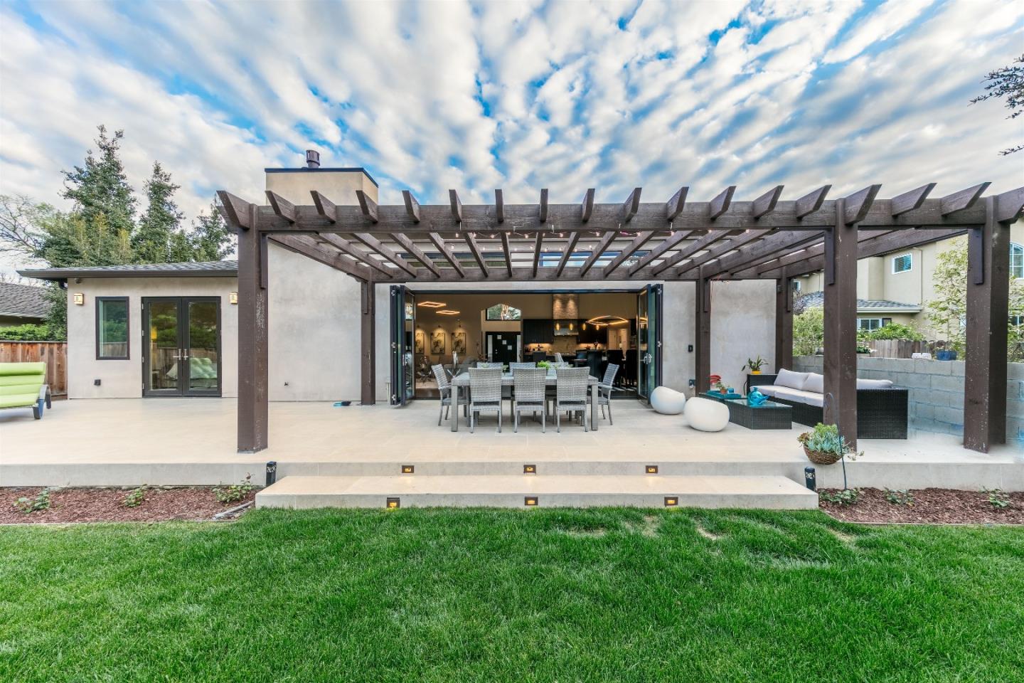 103 Arbuelo Way Los Altos, CA 94022 - Photo 34 of 45