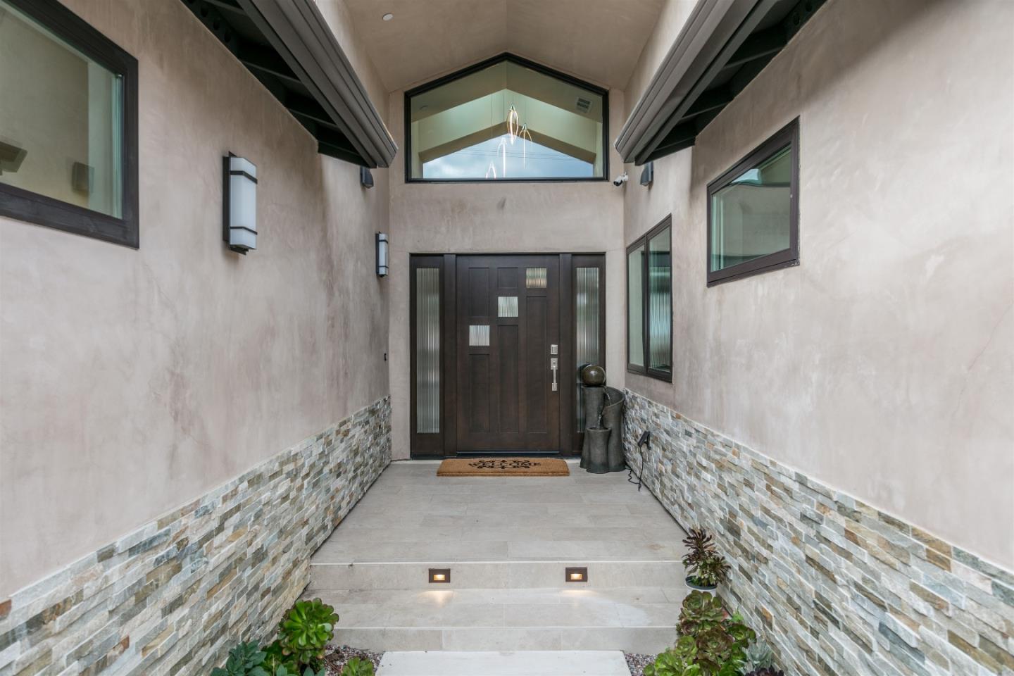 103 Arbuelo Way Los Altos, CA 94022 - Photo 5 of 45