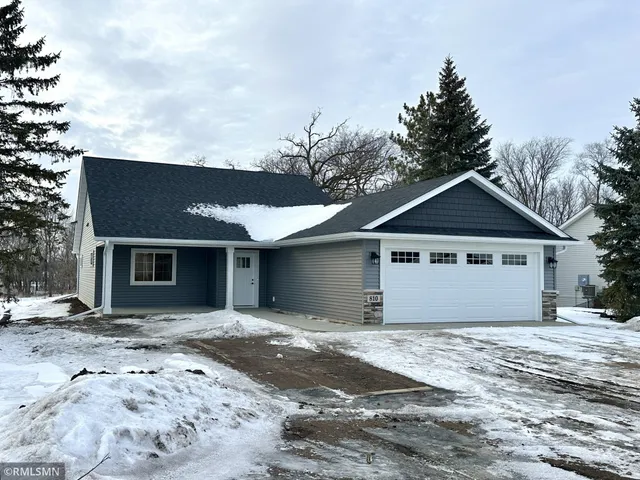 $439,900 | 810 Morrison Avenue Northwest, Annandale, MN 55302