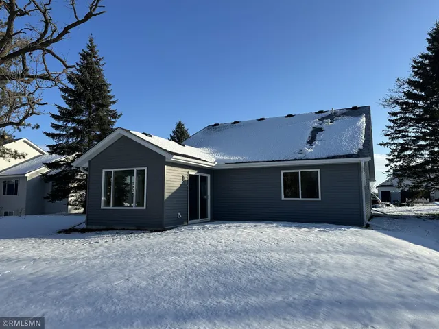 $439,900 | 810 Morrison Avenue Northwest, Annandale, MN 55302