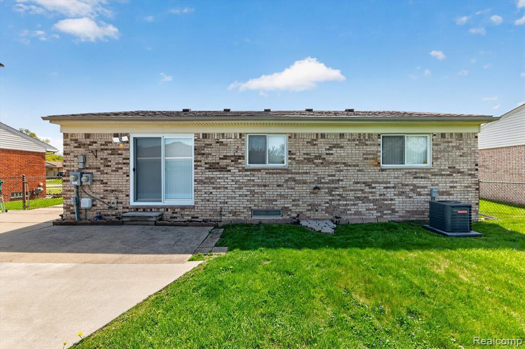23712 Cedar Ridge Drive Romulus, MI 48174 - Photo 35 of 51 Gallery Image 35
