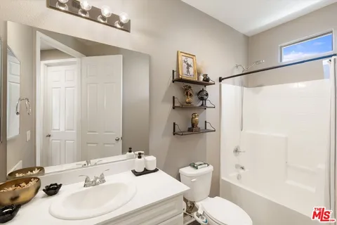 $665,000 | 14860 Nordhoff Street, Panorama City, CA 91402