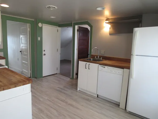 $565,000 | 30 Longwood Avenue, Manchester, NH 03109