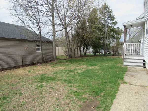 $565,000 | 30 Longwood Avenue, Manchester, NH 03109