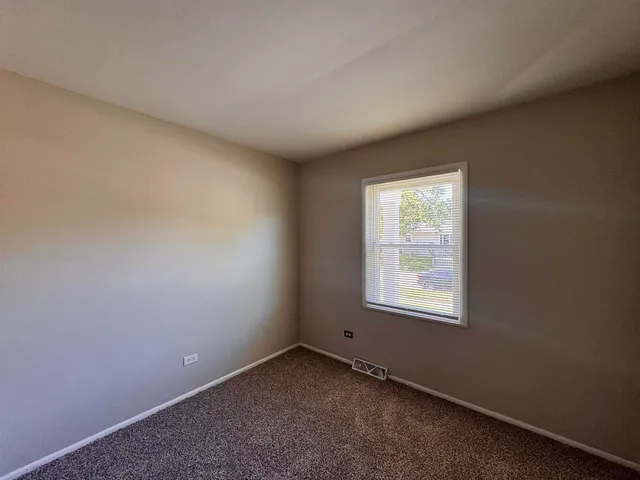 $209,000 | 51 North Pine Lane, Glenwood, IL 60425