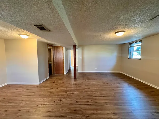 $209,000 | 51 North Pine Lane, Glenwood, IL 60425