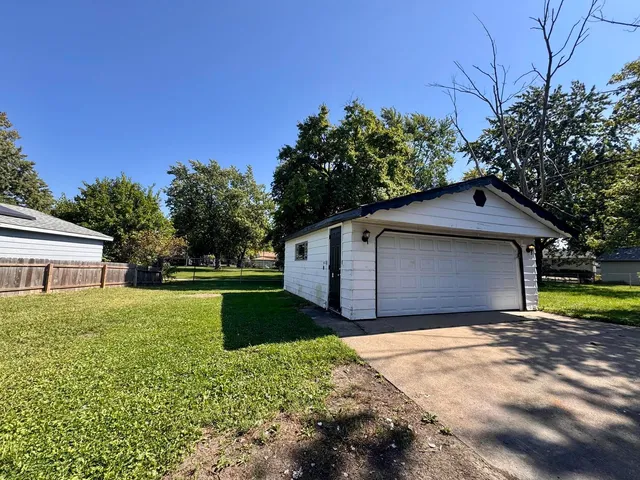 $209,000 | 51 North Pine Lane, Glenwood, IL 60425