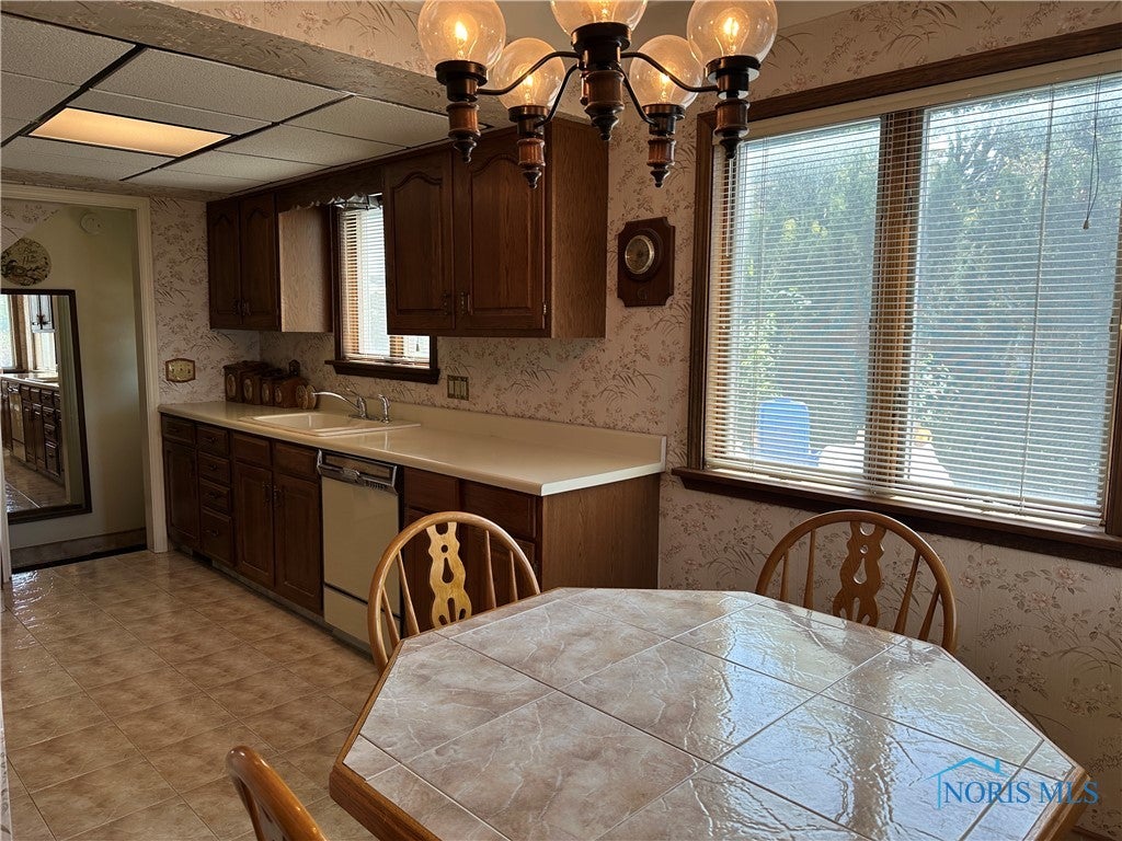 2004 Rivard Road Toledo, OH 43615 - Photo 2 of 50 Gallery Image 2