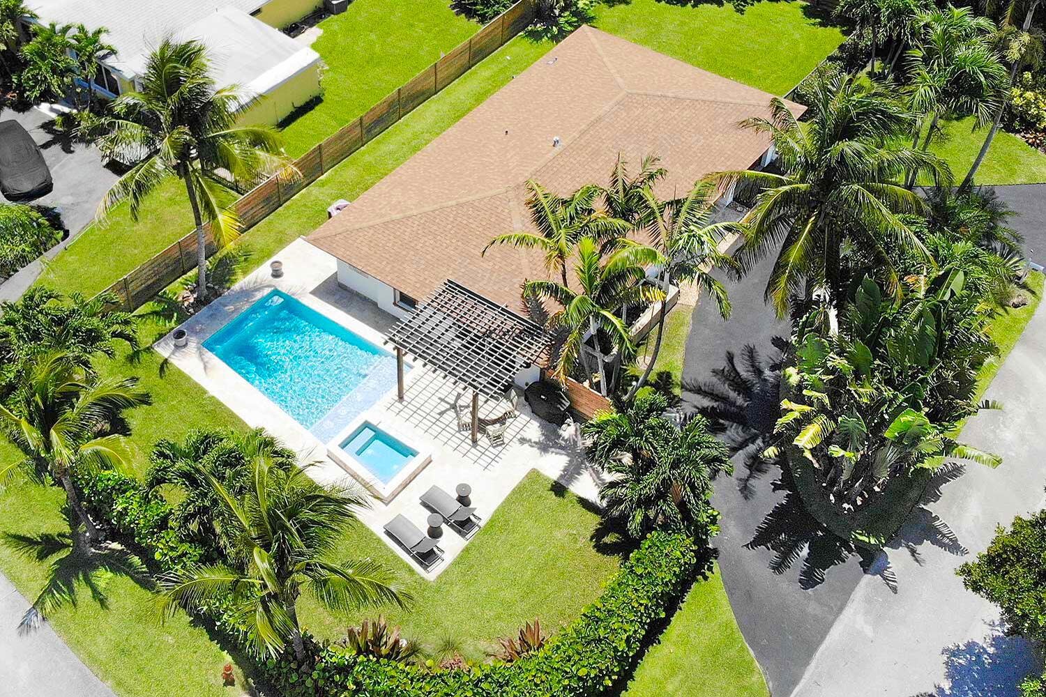 922 Turner Road Delray Beach, FL 33483 - Photo 14 of 22 Pet Friendly Fenced Yard